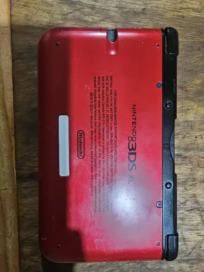 Consola Nintendo 3DS XL roja - miniatura 4