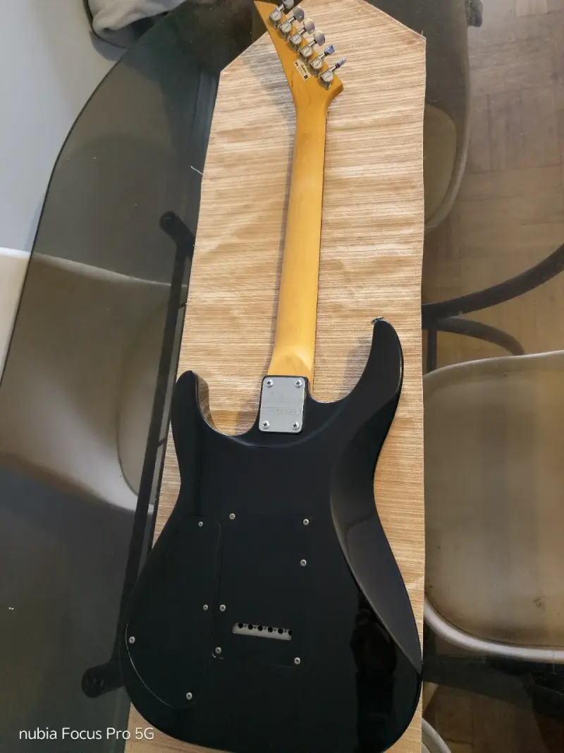 Guitarra eléctrica Jackson JS11 - 4