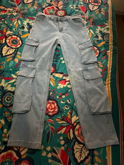 Pantalones cargo de mezclilla azul claro - miniatura 1