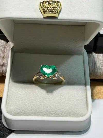 Anillo de oro 18k con esmeralda y diamts ta 6 ymed - miniatura 1