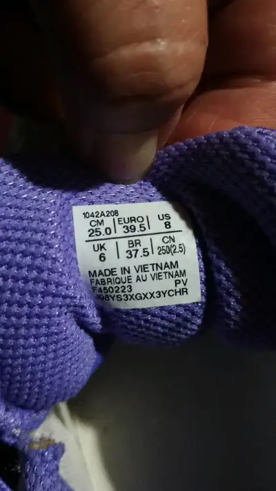 Zapatillas deportivas Asics sin uso!!! - miniatura 4