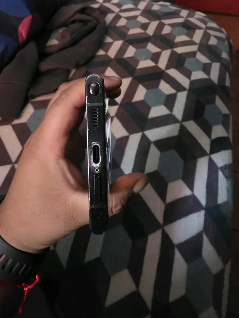 Samsung Galaxy S22 Ultra en buen estado - 3