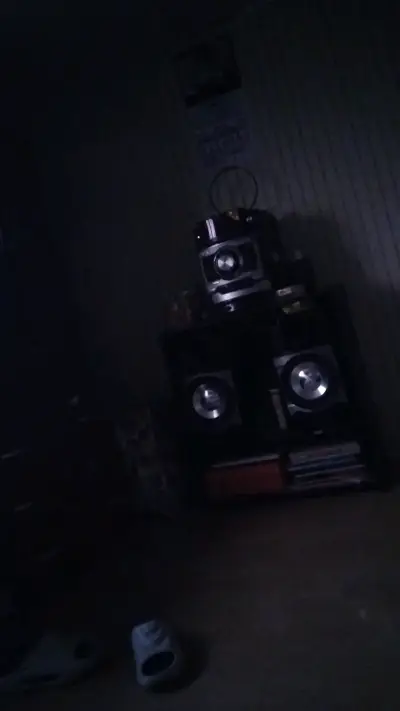 Sistema de sonido con parlantes potentes - miniatura 2