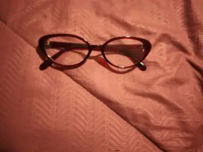 Lentes marco rojo estilo cat eye - miniatura 2