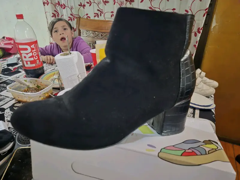 Botines negros de tacón grueso para mujer