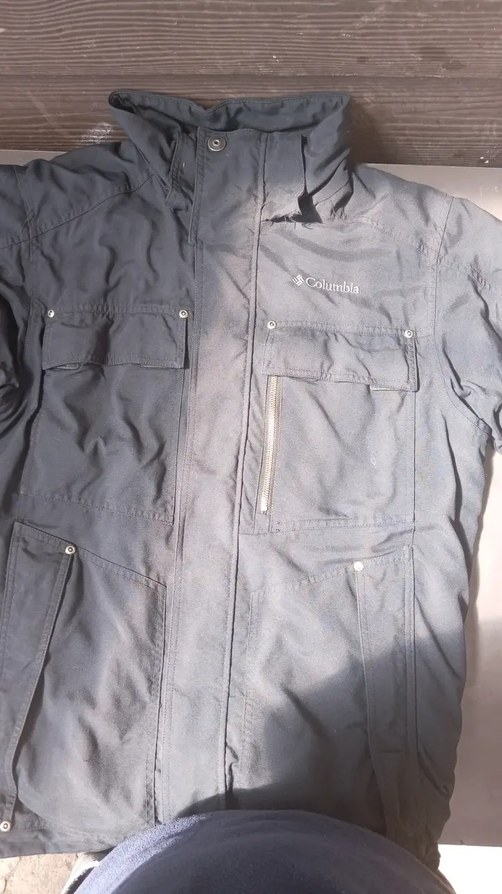 Chaqueta Columbia negra con forro polar - 2