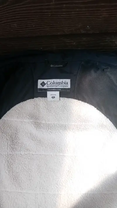 Chaqueta Columbia negra con forro polar - miniatura 3
