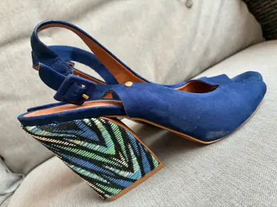 Sandalias de tacón azul con diseño Beneducci - miniatura 1
