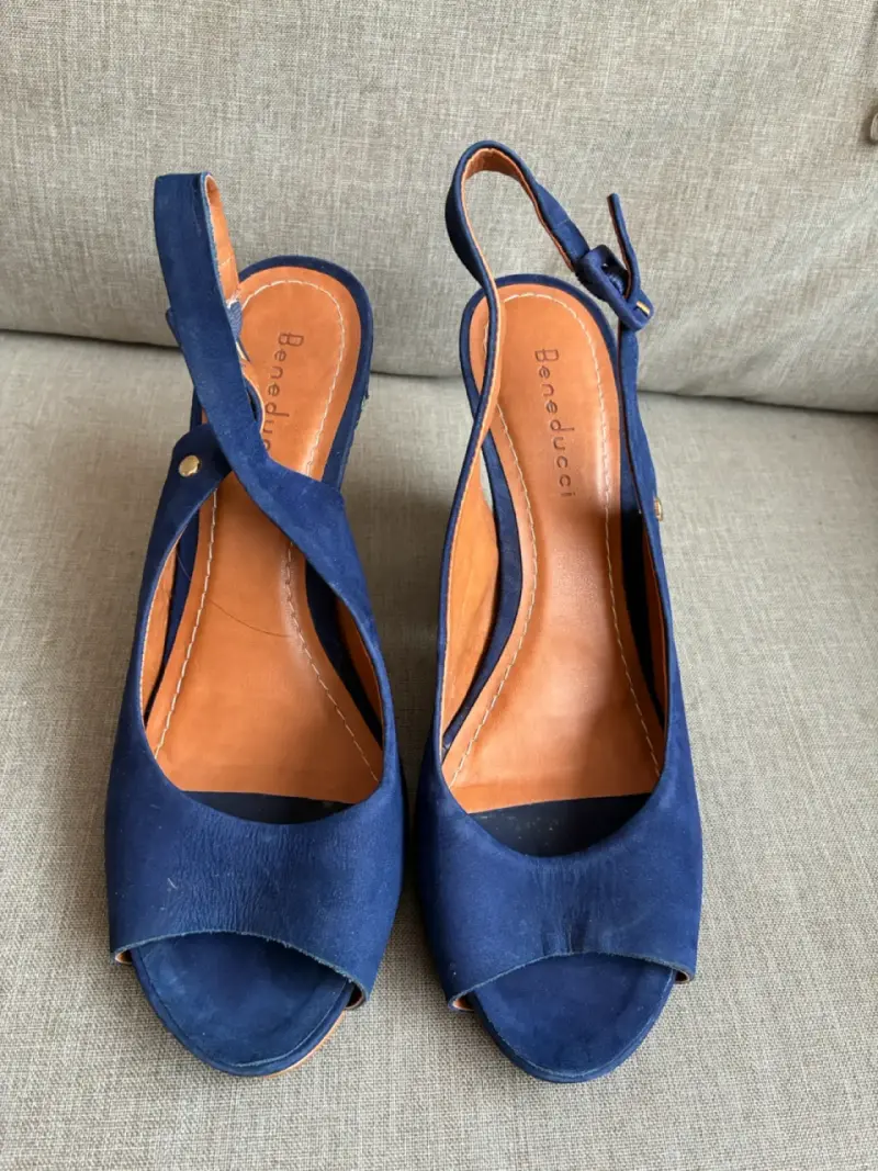 Sandalias de tacón azul con diseño Beneducci - 4