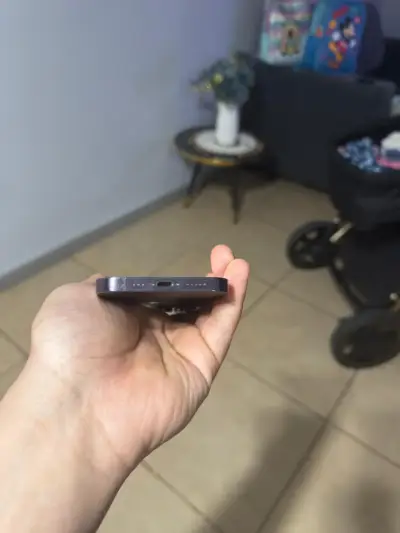 iPhone 14 Pro Max en buen estado - miniatura 5