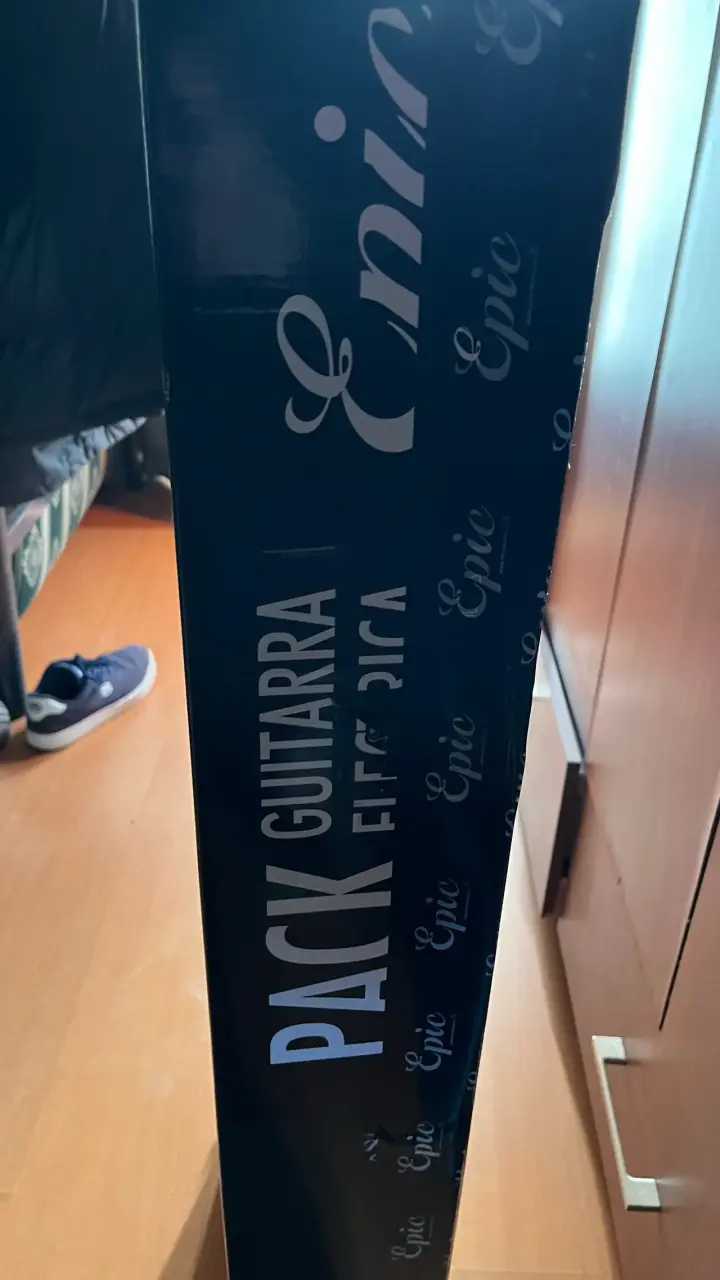 Pack guitarra eléctrica Epic con amplificador y + - 3