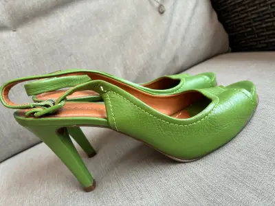 Zapatos de tacón verde BENEDUCCI - miniatura 1