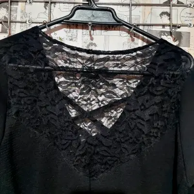 Vestido negro con encaje y manga corta 2XL - miniatura 3