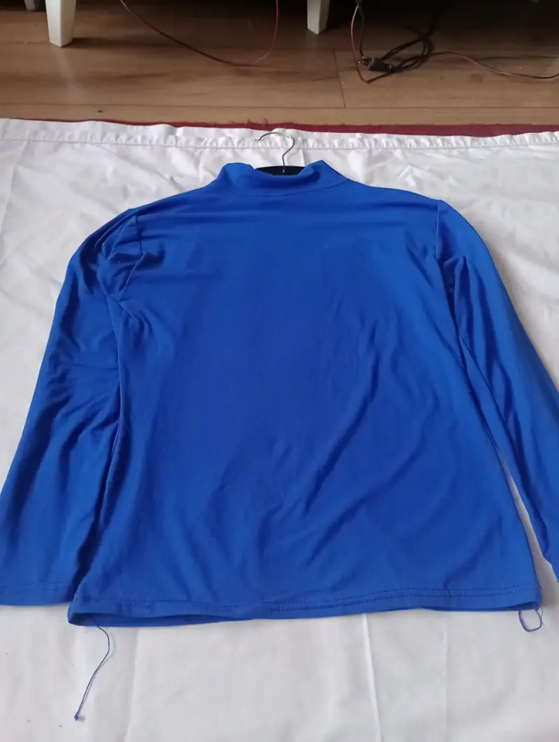 Polera de manga larga azul para hombre - 2