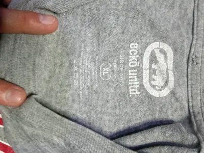 Polera Ecko Unltd gris con logo estampado - miniatura 3