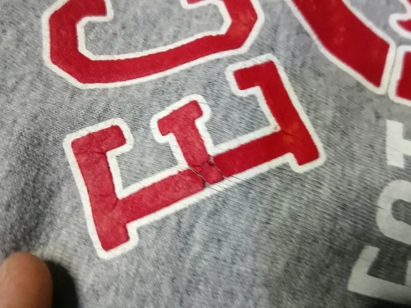 Polera Ecko Unltd gris con logo estampado - 6