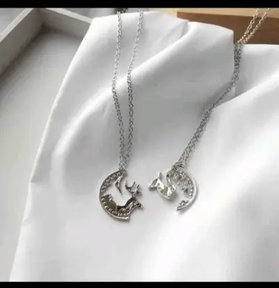 Collar de pareja con diseño de ciervo - miniatura 1
