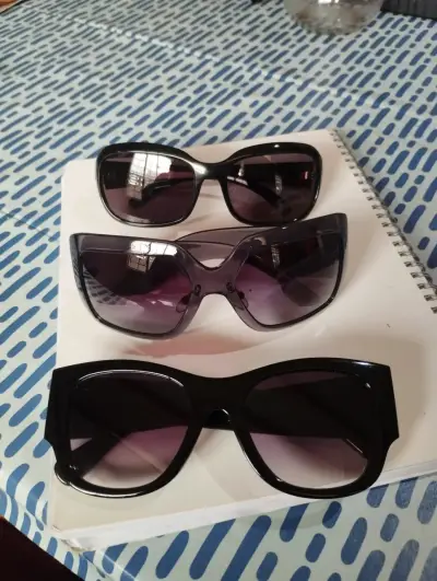 Set de 3 gafas de sol estilo moderno - miniatura 1