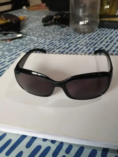 Set de 3 gafas de sol estilo moderno - miniatura 2