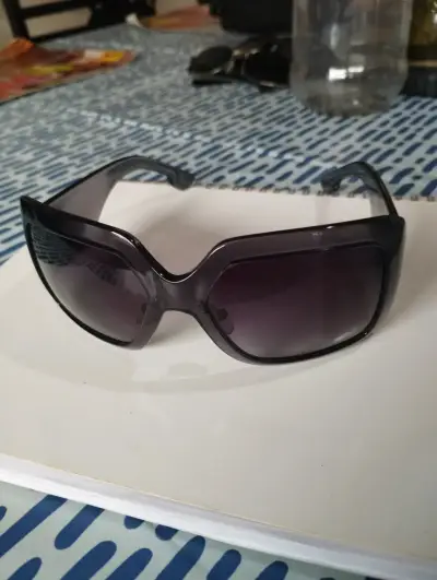 Set de 3 gafas de sol estilo moderno - miniatura 4