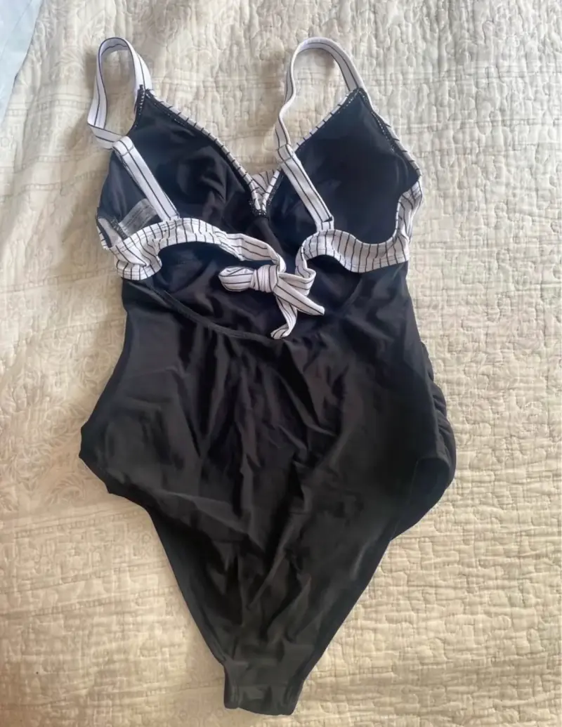 Traje de baño con diseño a rayas SHEIN talla M - 5