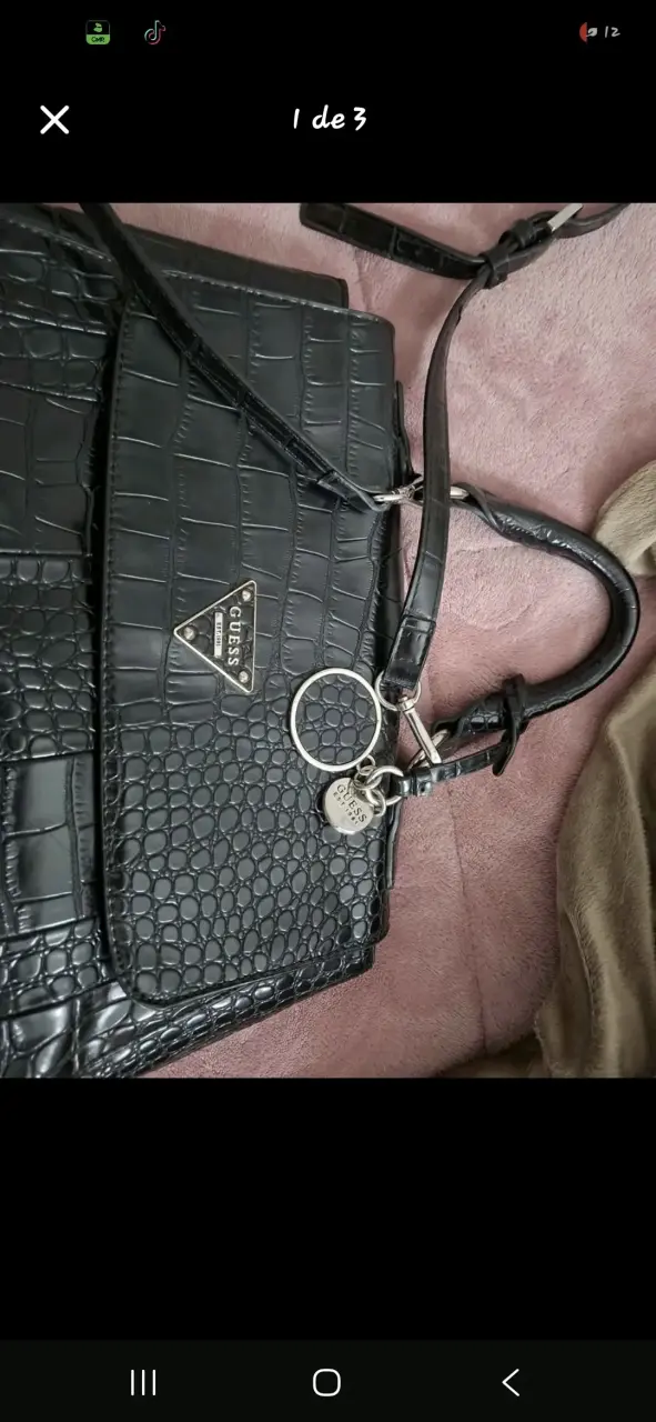 Cartera de cuero negro Guess con diseño de cocodrilo - 3
