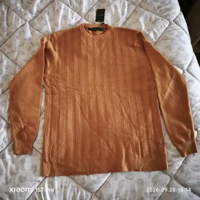 Suéter color camel para hombre - miniatura 1