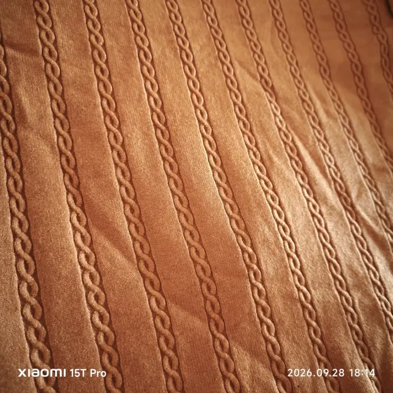 Suéter color camel para hombre - 2