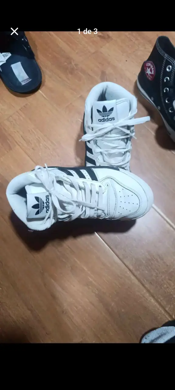 Zapatillas deportivas blancas Adidas clásicas - 1