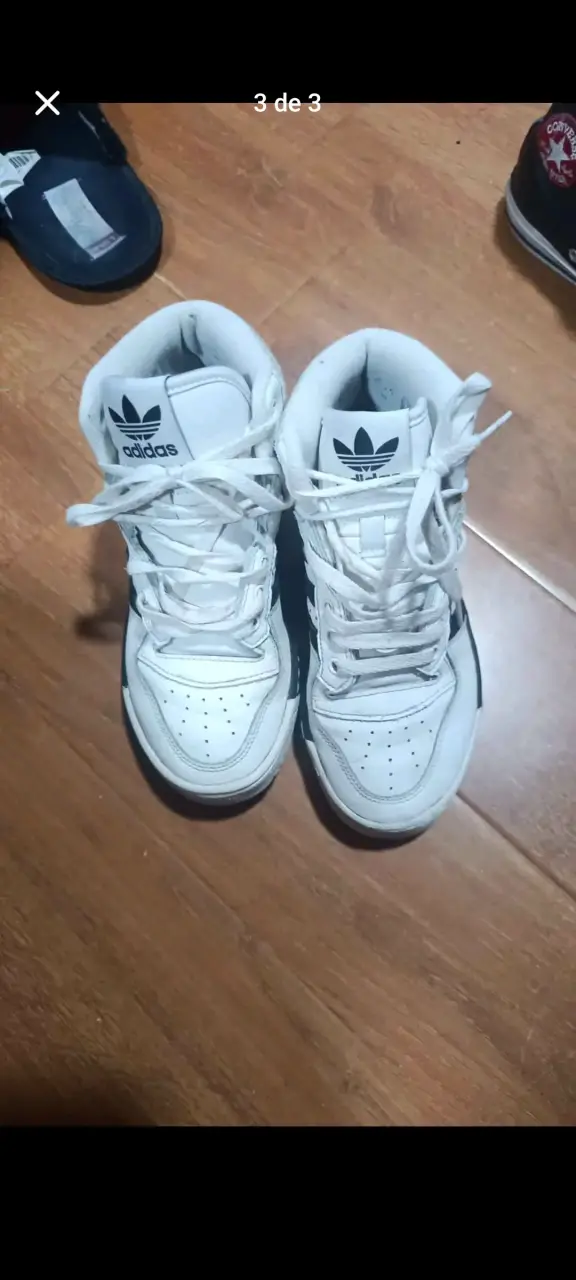 Zapatillas deportivas blancas Adidas clásicas - 3