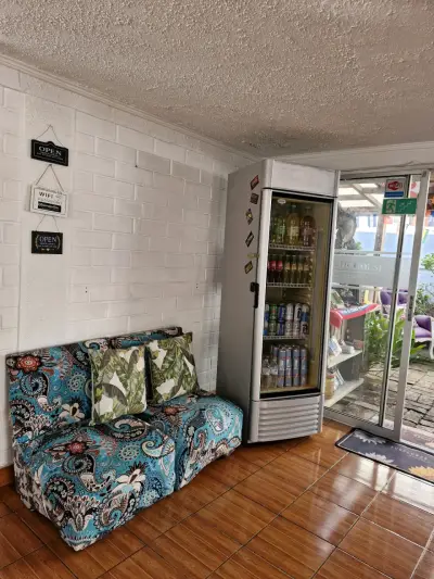 Refrigerador vertical Bozzo R-14 para bebidas - miniatura 2