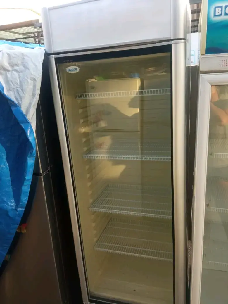 Refrigerador vertical Bozzo R-14 para bebidas - 3