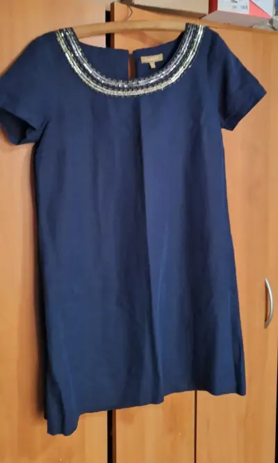 Vestido azul con detalles de lentejuelas - miniatura 1