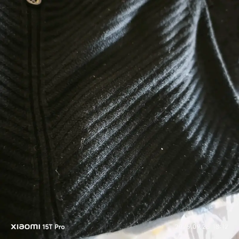 Suéter negro para hombre - 2