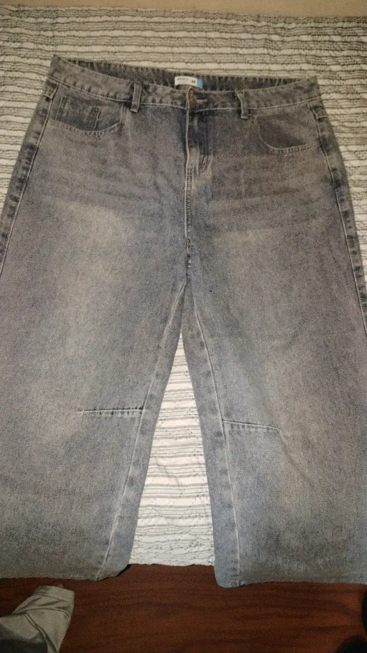 Jeans de mezclilla gris Opposite talla 48 - 1