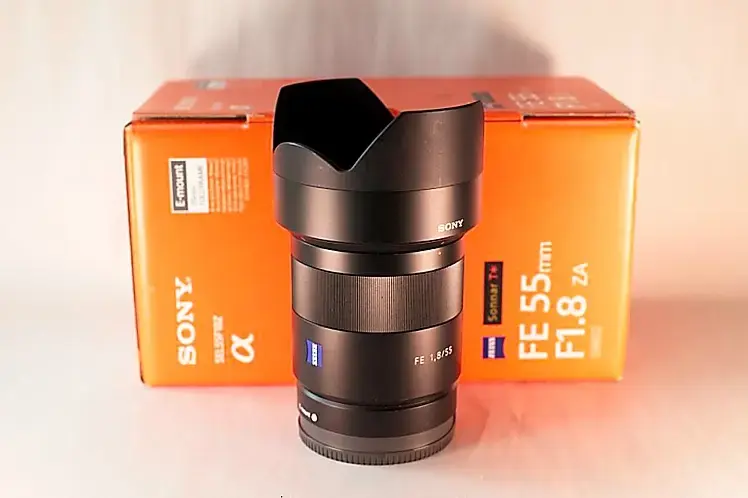 Lente Sony FE 55mm F1.8 ZA con Estuche - 3