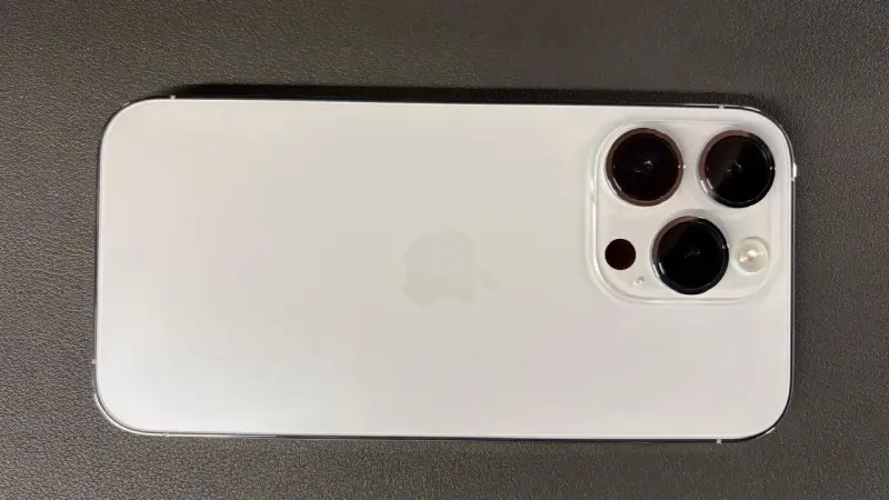 iPhone 14 Pro - 128 GB - 3