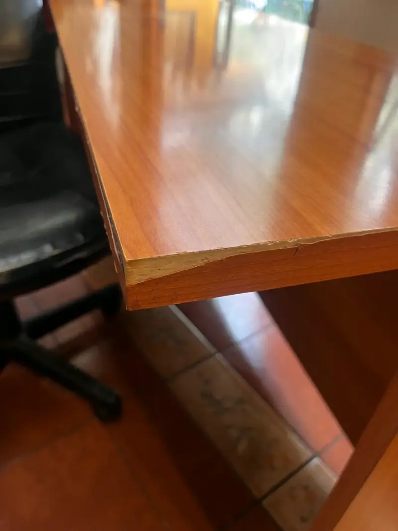 Escritorio de madera con silla giratoria - 4