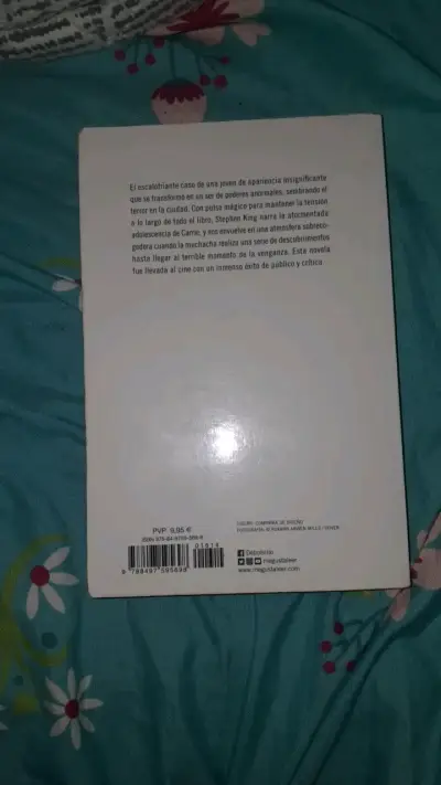 Libro 'Carrie' de Stephen King en buen estado - miniatura 2