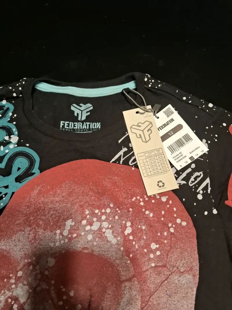 Polera negra con diseño de calavera Federation - 1
