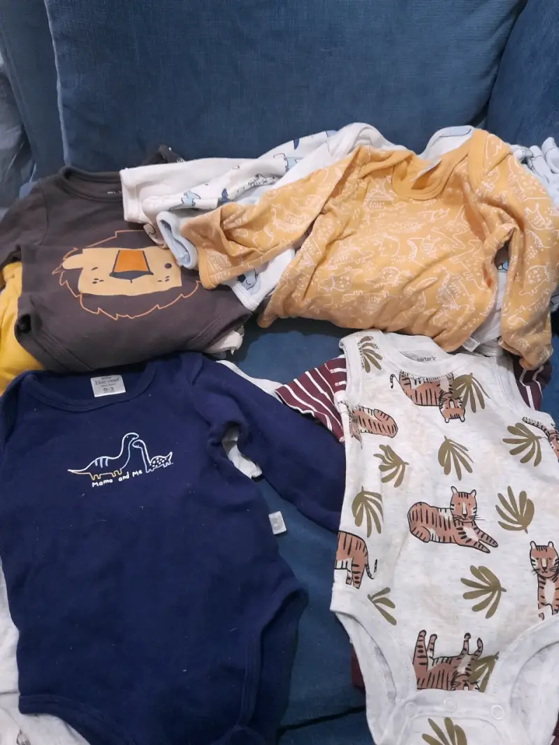 Lote de ropa para bebé con enteritos y calcetines - 4