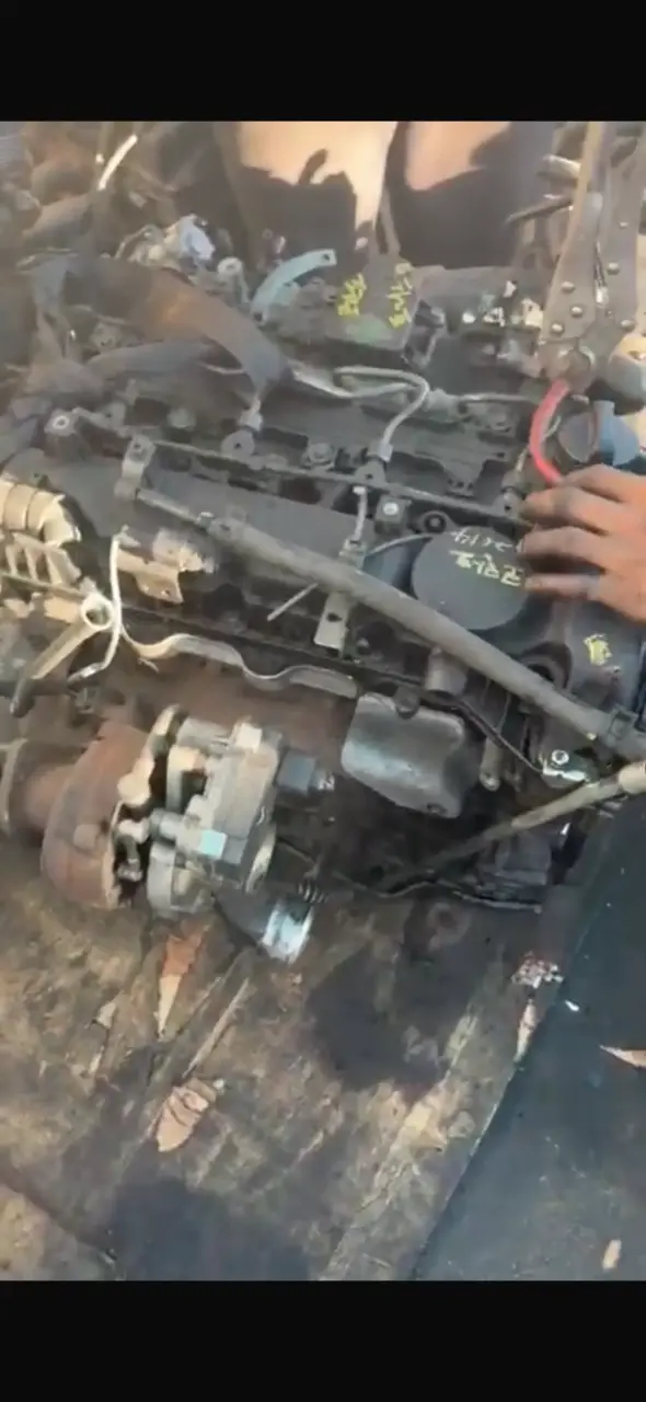 Motor diésel usado en buen estado - 1