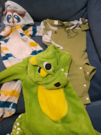 Lote de ropa infantil variada para niños - miniatura 1