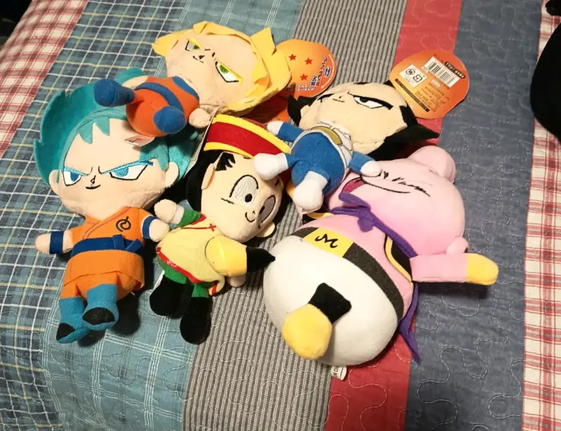 Set de peluches Dragon Ball Z personajes icónicos