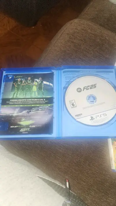 FC 25 PS5 - miniatura 2