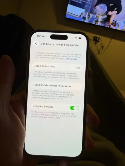 iPhone 14 Pro en buen estado con batería al 80% - miniatura 2