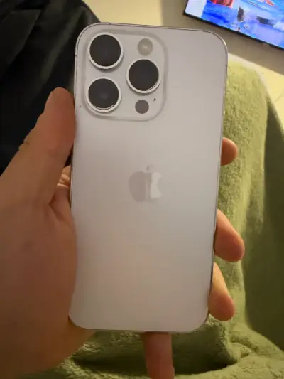 iPhone 14 Pro en buen estado con batería al 80% - miniatura 4