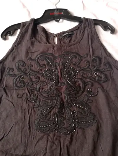 Blusa sin mangas - miniatura 2