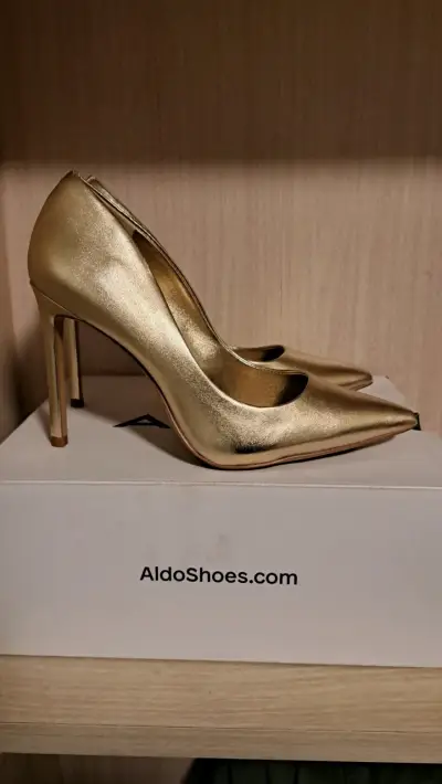 Zapatos de Tacón Dorados Aldo Elegantes - miniatura 2