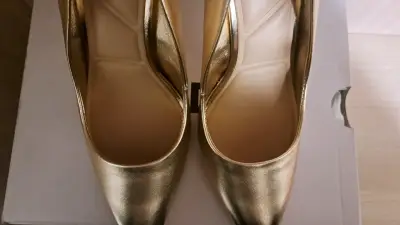 Zapatos de Tacón Dorados Aldo Elegantes - miniatura 3